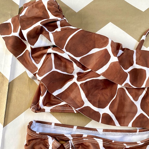 Janie and Jack 🦒 swimsuit - Picture 2 of 4